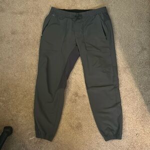 Lululemon license to train joggers grey XL worn twice